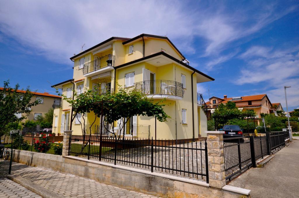 Ana M Apartments Novigrad  Zewnętrze zdjęcie